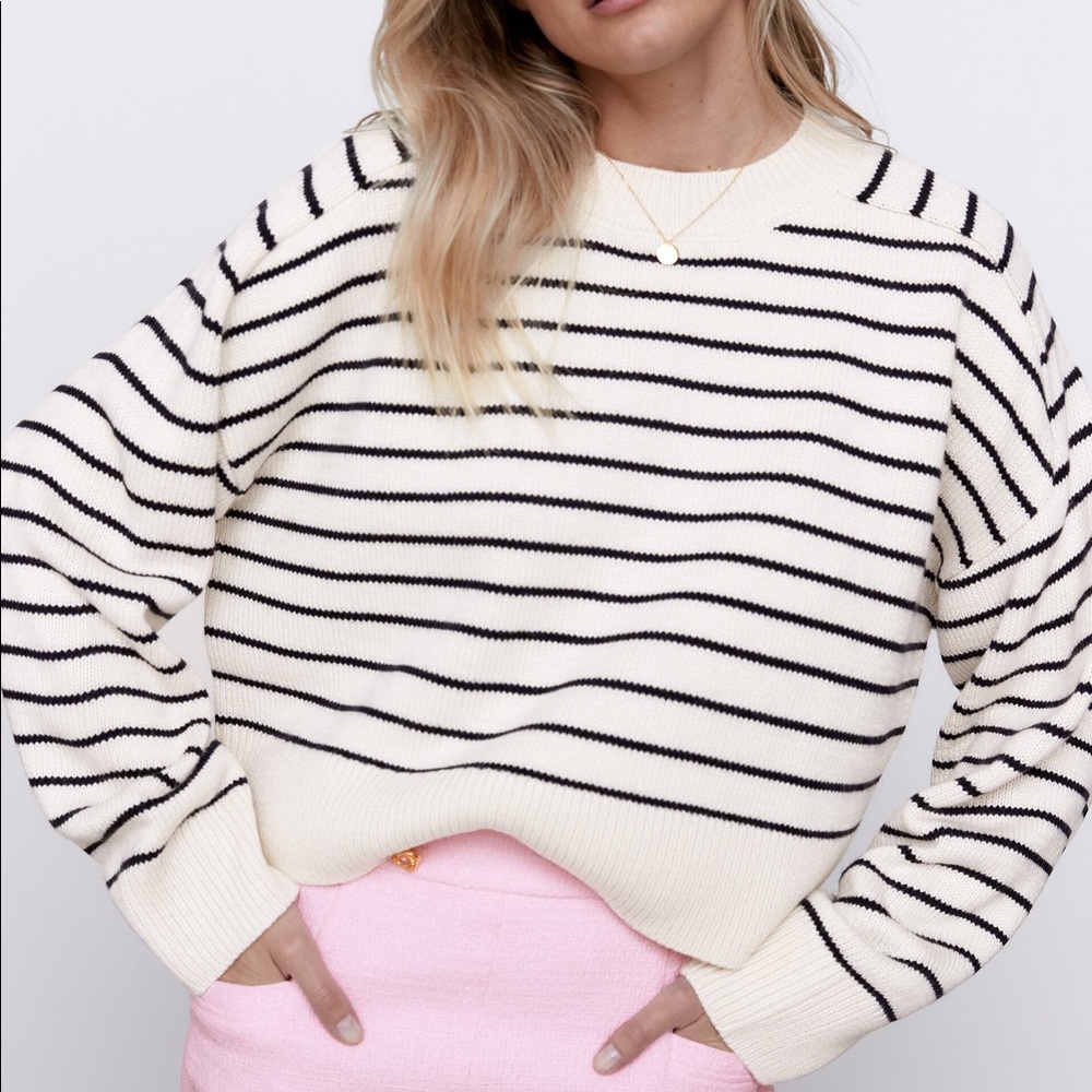 Zara Striped Black & Cream Sweater | Size S